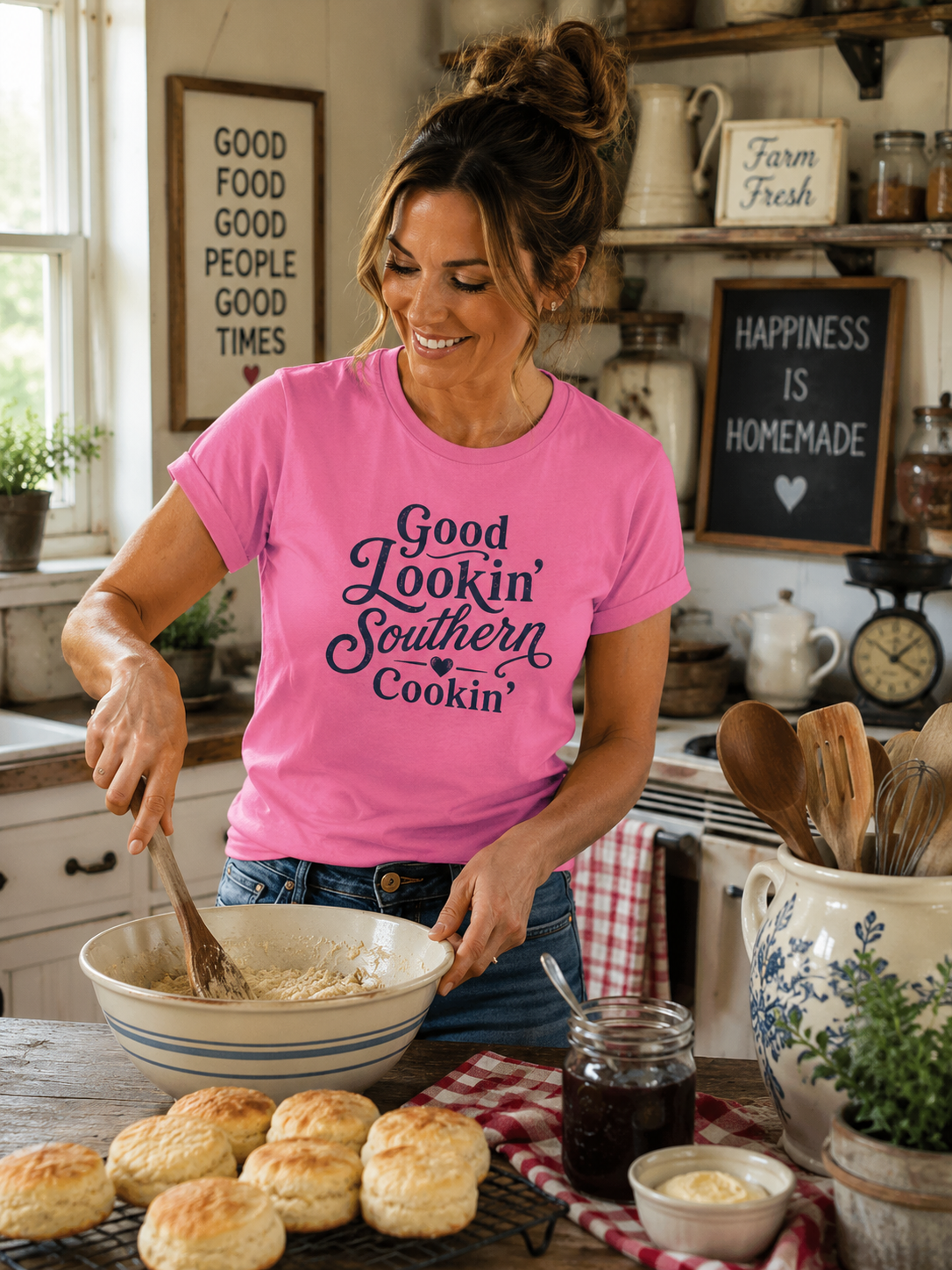 Good Lookin' Southern Cookin' - Women's T